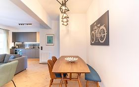 Elegant Apartment In Center, 5Min To History Sites